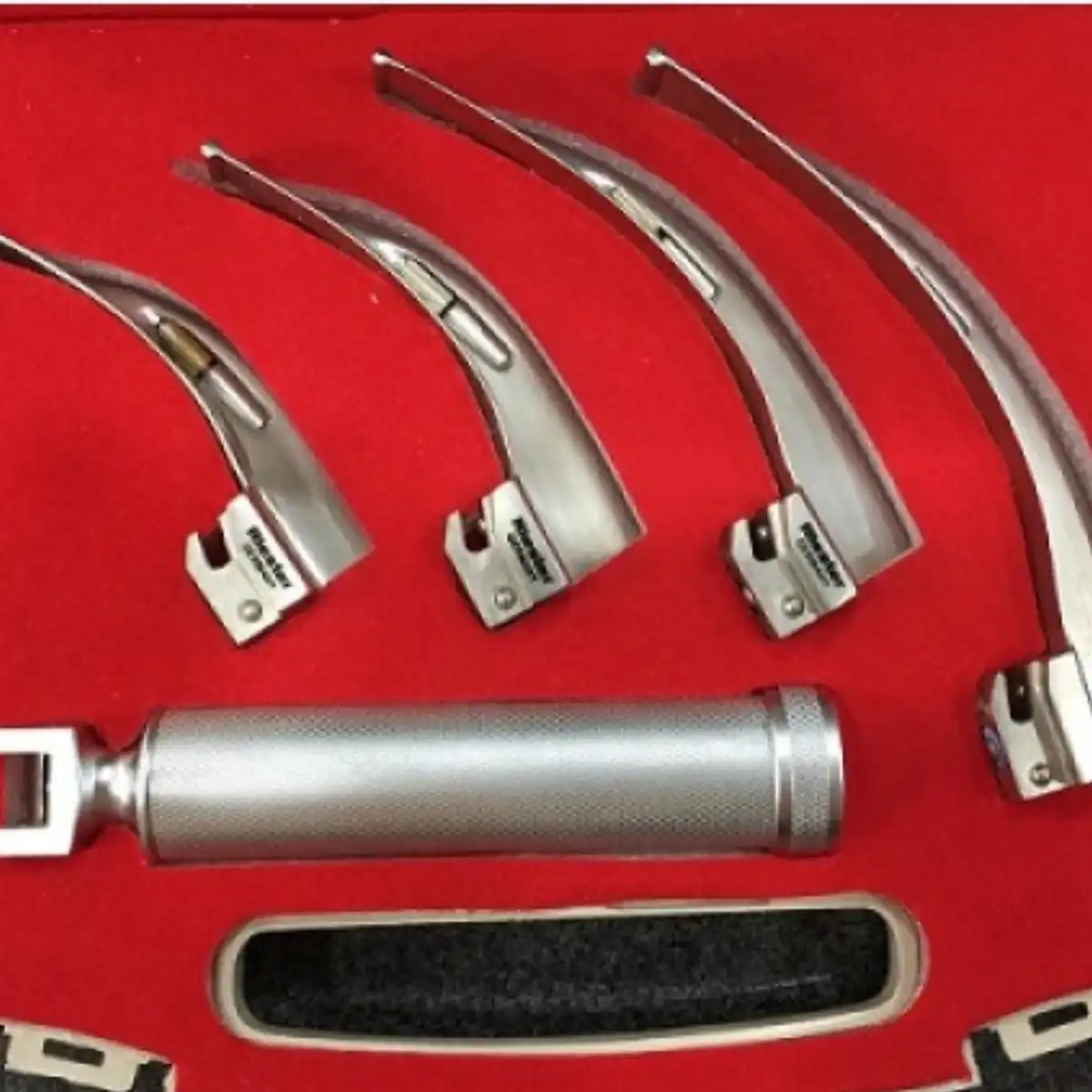 Buy Fiber Optic Laryngoscope set Adult 4 Blades online in Pakistan